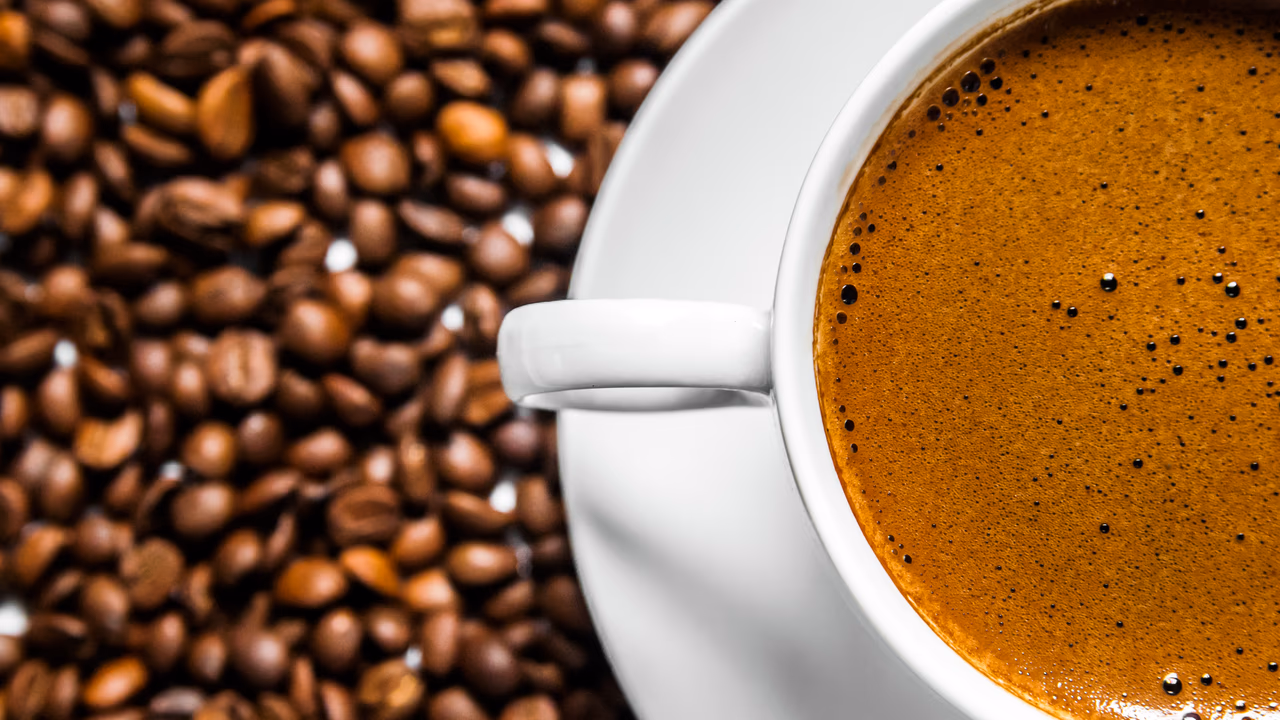 Geladeira ou armário? O guia definitivo para armazenar o café e preservar o aroma